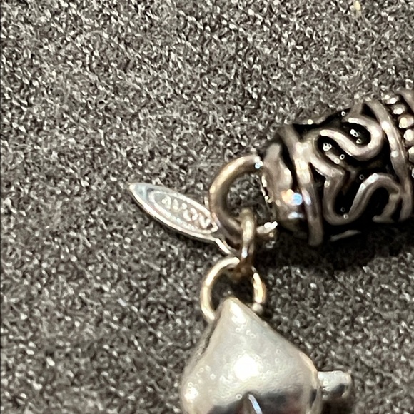 π 2/$15 Avon Silvertone Pearl Bracelet w/MOP Charm - Picture 4 of 6